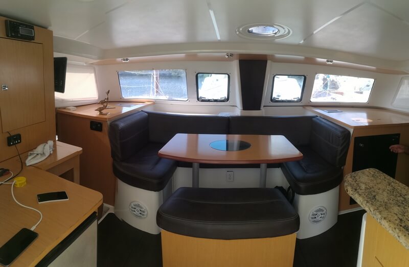 37 Ft Fountain Catamaran